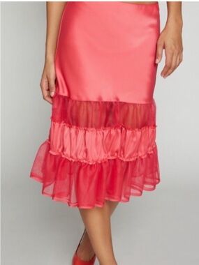 NWT Kimchi Blue Piper Satin And Mesh MIDI Pink Skirt; size Small